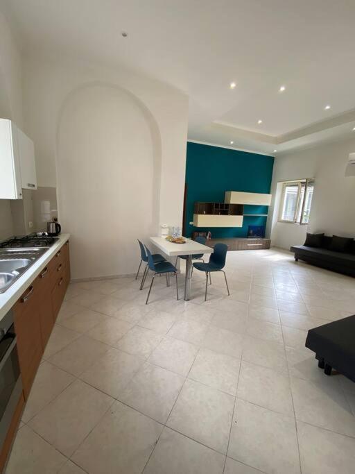 Holiday House Duomo 202 เนเปิลส์ ภายนอก รูปภาพ